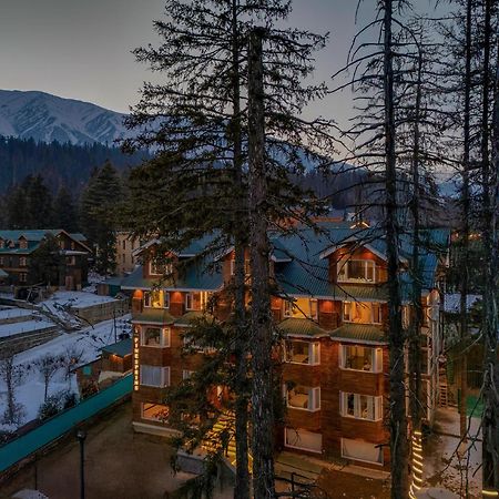 Hotel Pine Spring Гульмарг Экстерьер фото