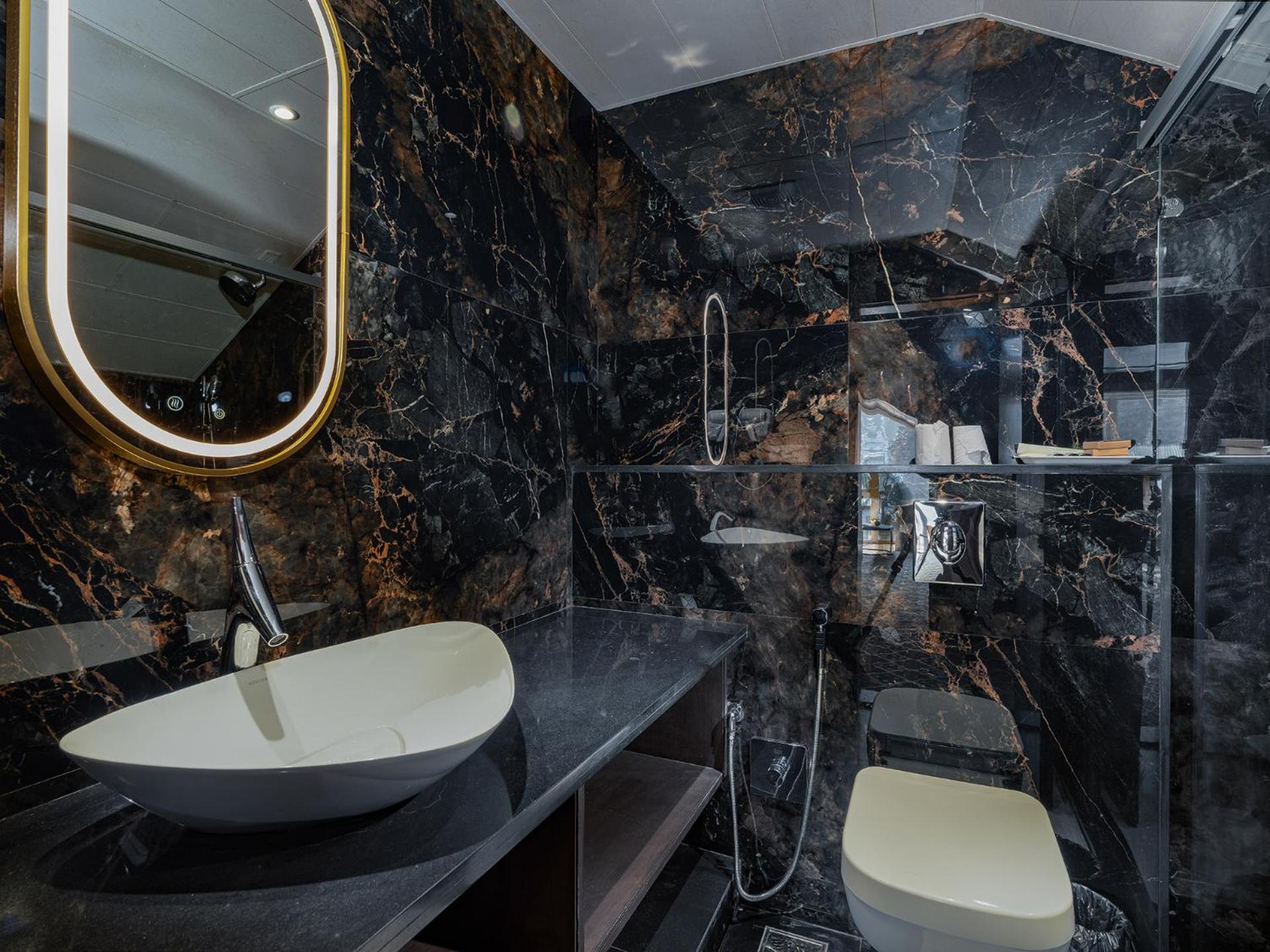 Hotel Pine Spring Гульмарг Экстерьер фото